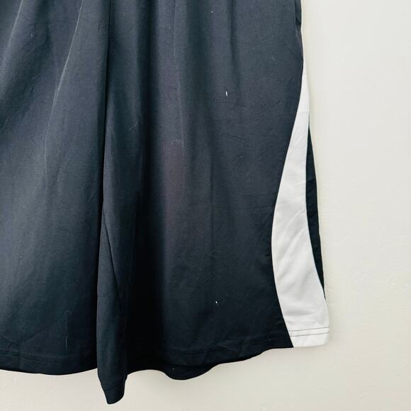 Nike Youth Basketball 11'' Shorts Size Large Black and White Embroidered Logo - Picture 4 of 13